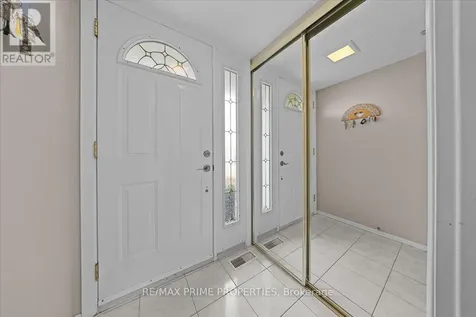 1085 Chateau Crescent Ottawa ON K1C 2C9