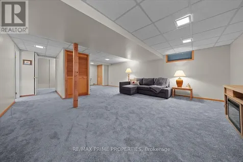 1085 Chateau Crescent Ottawa ON K1C 2C9