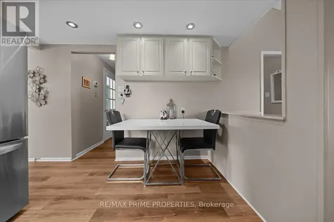 1085 Chateau Crescent Ottawa ON K1C 2C9