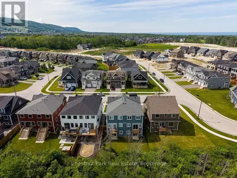 137 White Oak Crescent Blue Mountains ON L9Y 5T5