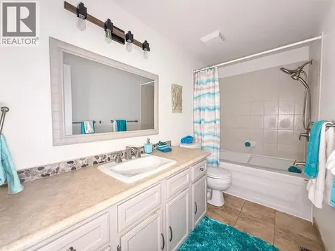 2623 Kaymar Crescent Sarnia ON N0N 1C0