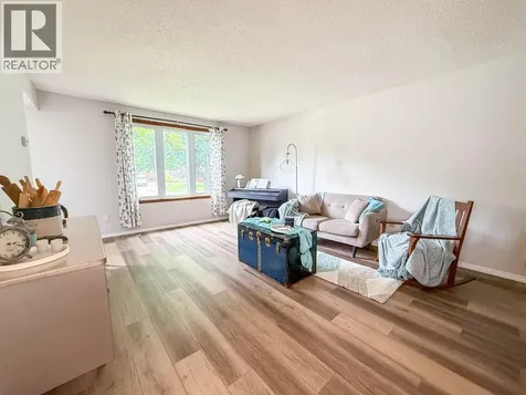 2623 Kaymar Crescent Sarnia ON N0N 1C0