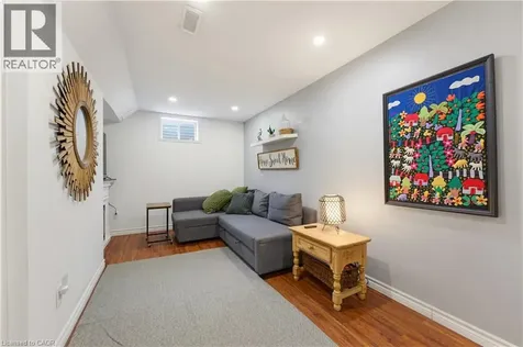 17 Brandy Crescent Kitchener ON N2B 3W8