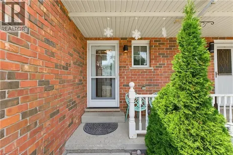 17 Brandy Crescent Kitchener ON N2B 3W8