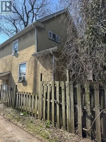4115 May Avenue West Niagara Falls ON L2E 3H6
