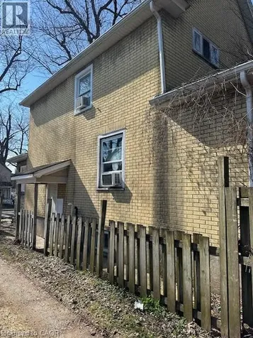 4115 May Avenue West Niagara Falls ON L2E 3H6