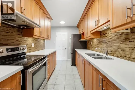 3025 Queen Frederica Drive Mississauga ON L4Y 3A1