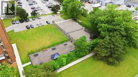 3025 Queen Frederica Drive Mississauga ON L4Y 3A1