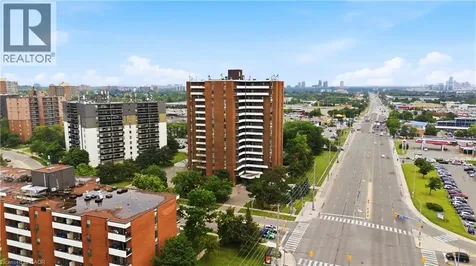 3025 Queen Frederica Drive Mississauga ON L4Y 3A1