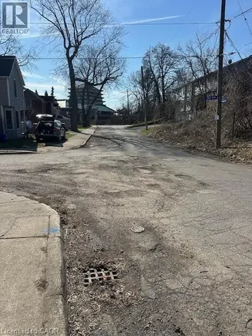 4208 Terrace Avenue North Niagara Falls ON L2E 2J4