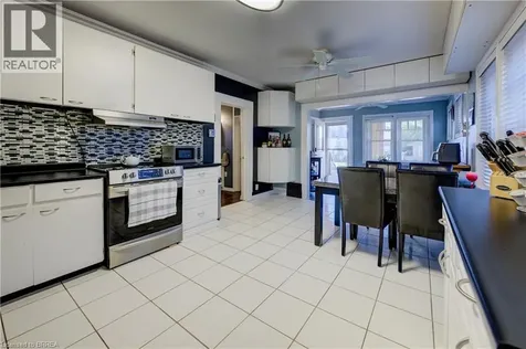 88 Walnut Street Brantford ON N3T 1H4