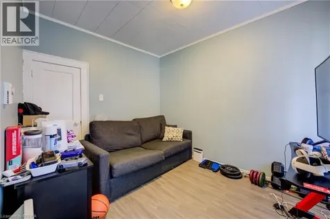 88 Walnut Street Brantford ON N3T 1H4