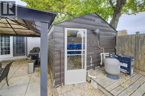 88 Walnut Street Brantford ON N3T 1H4
