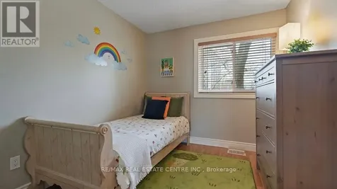 15 Green Valley Drive Kitchener ON N2P 1K7