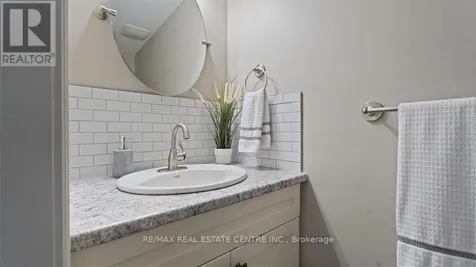15 Green Valley Drive Kitchener ON N2P 1K7