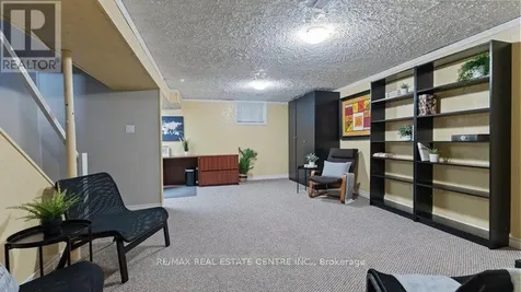 15 Green Valley Drive Kitchener ON N2P 1K7