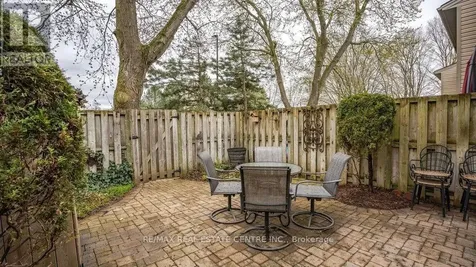 15 Green Valley Drive Kitchener ON N2P 1K7