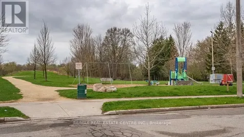 15 Green Valley Drive Kitchener ON N2P 1K7