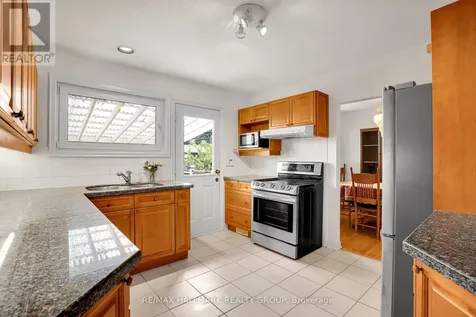 37 Lyall Street Ottawa ON K2E 5G7