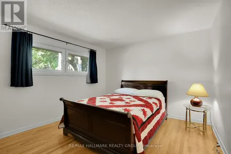 37 Lyall Street Ottawa ON K2E 5G7