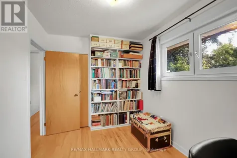 37 Lyall Street Ottawa ON K2E 5G7