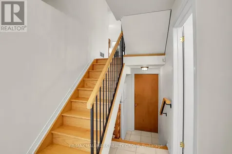 37 Lyall Street Ottawa ON K2E 5G7