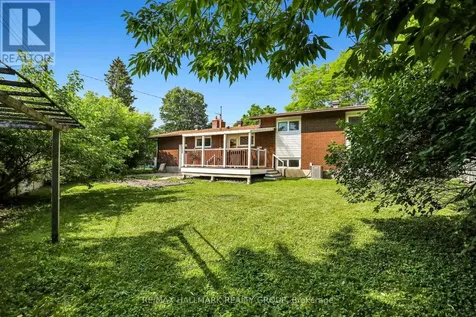 37 Lyall Street Ottawa ON K2E 5G7