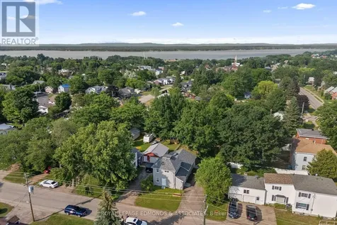 663 Fischer Street Pembroke ON K8A 6K4