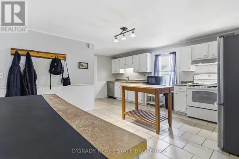 26 Delhi Street Brockville ON K6V 4H3