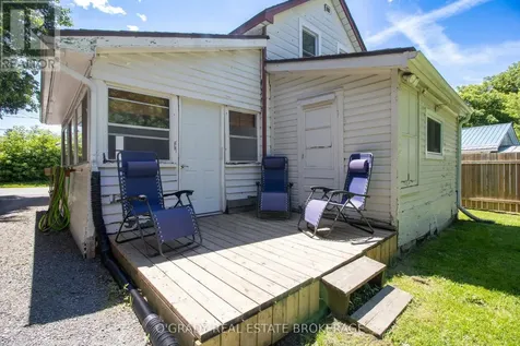 26 Delhi Street Brockville ON K6V 4H3
