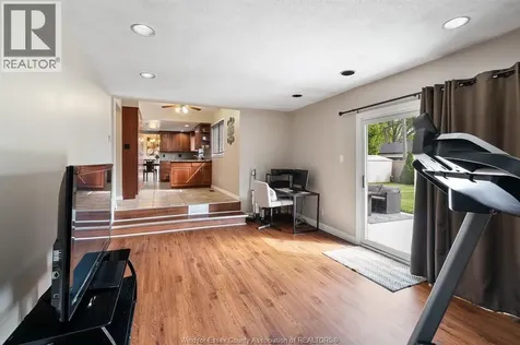 2870 Glenwood Avenue Windsor ON N9E 2X8