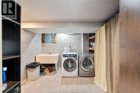 2870 Glenwood Avenue Windsor ON N9E 2X8