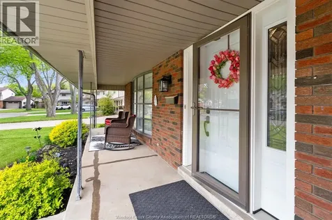 2870 Glenwood Avenue Windsor ON N9E 2X8
