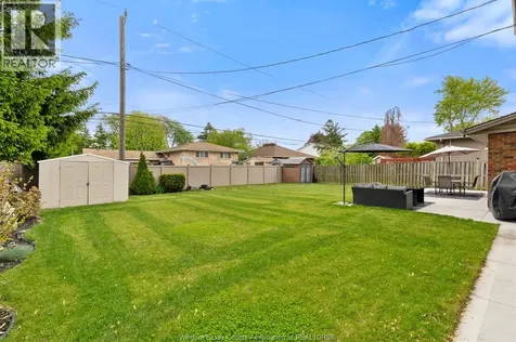 2870 Glenwood Avenue Windsor ON N9E 2X8