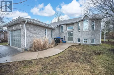 32 54th Street South Wasaga Beach ON L9Z 1W9