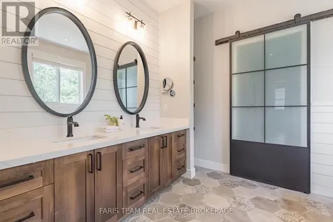 116 Mamie Avenue Wasaga Beach ON L9Z 2P6