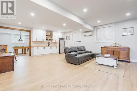 116 Mamie Avenue Wasaga Beach ON L9Z 2P6