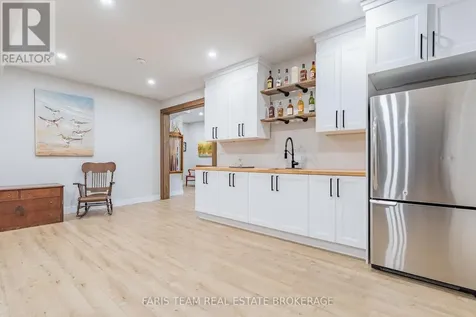 116 Mamie Avenue Wasaga Beach ON L9Z 2P6