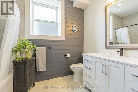 116 Mamie Avenue Wasaga Beach ON L9Z 2P6