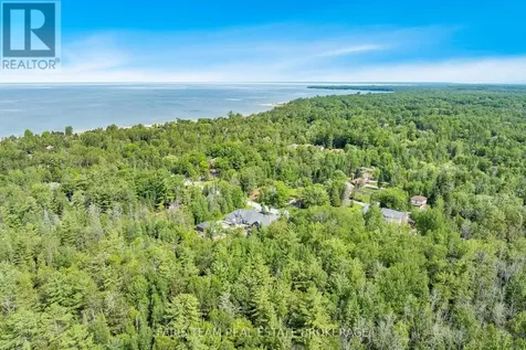 116 Mamie Avenue Wasaga Beach ON L9Z 2P6