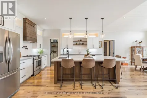 116 Mamie Avenue Wasaga Beach ON L9Z 2P6