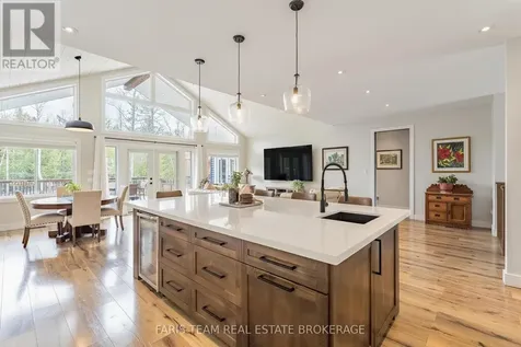 116 Mamie Avenue Wasaga Beach ON L9Z 2P6