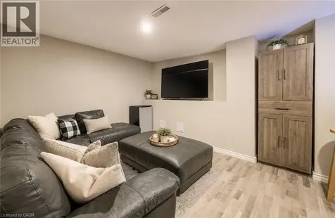 27 Glen Avon Crescent Kitchener ON N2N 1C2