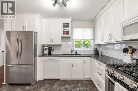 26 Fieldstone Place Chatham ON N7L 5N1