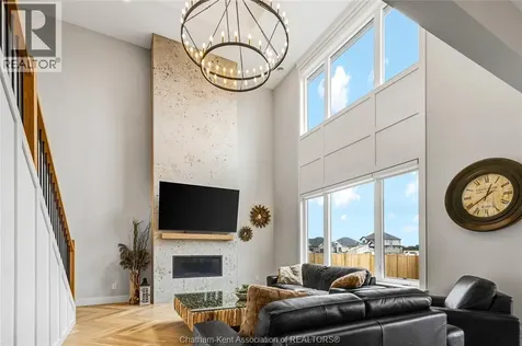 42 Rosewood Crescent Chatham ON N7M 0V4