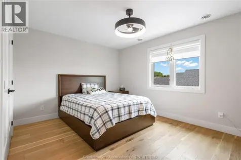 42 Rosewood Crescent Chatham ON N7M 0V4
