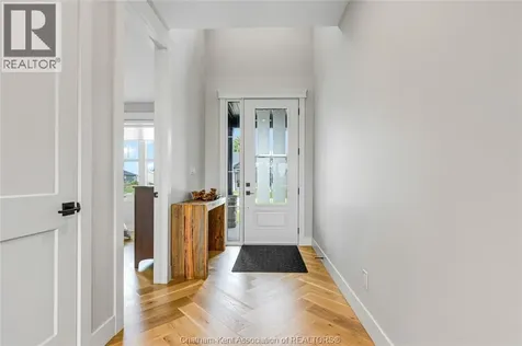 42 Rosewood Crescent Chatham ON N7M 0V4