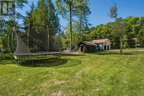 9 Cameron Road Heyden ON P6A 5K7