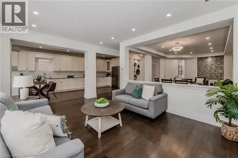 498 Thomas Slee Drive Kitchener ON N2P 2Y1