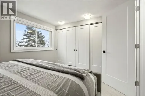 2185 Fairchild Boulevard Burlington ON L7P 3P6